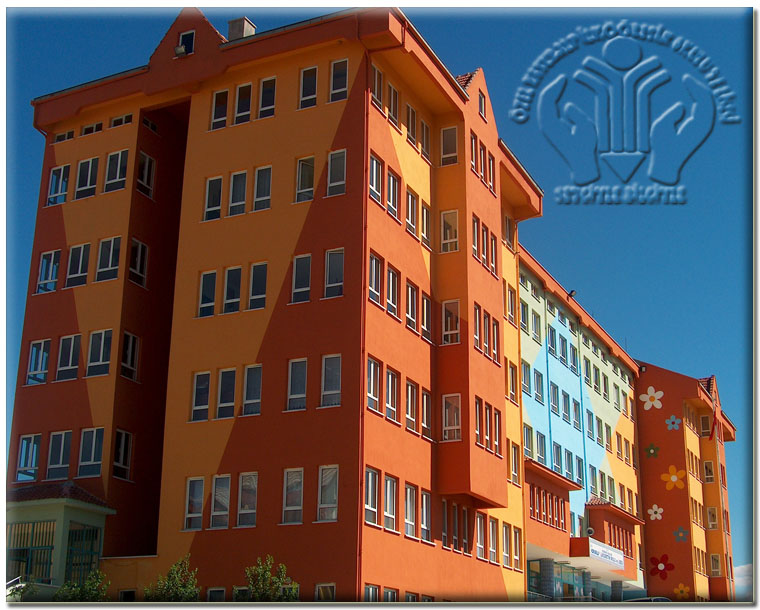 Konuralp İlköğretim Okulu binası (okulun sitesinden, 2006)